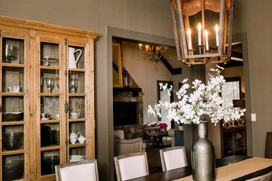 Dining room - traditional dining room idea in Birmingham
