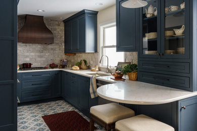 Example of a kitchen design in Kansas City