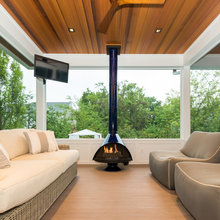 Screened in porch