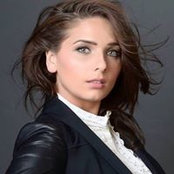 Lisa Negru's photo