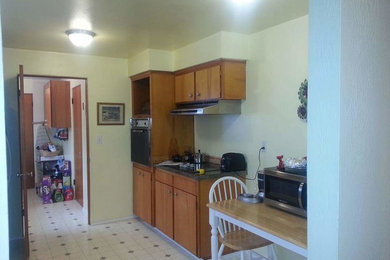 Elegant kitchen photo in Seattle