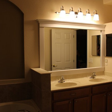Cottage Simple Bathroom