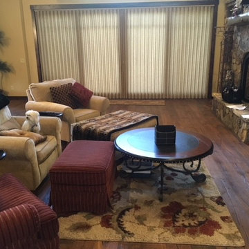 Vignette shades in Pine Canyon home in Flagstaff