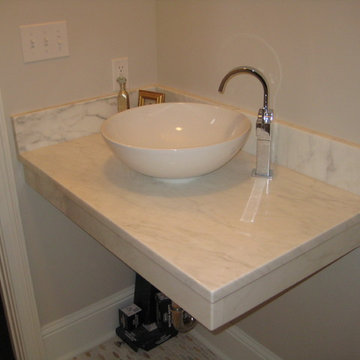 Vanity: Calacatta Gold