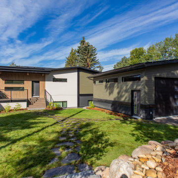 Sunset Ridge Front Exterior & Garage