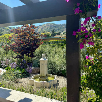 Spanish Casual Garden with Pollinators