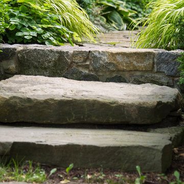 Mixed fieldstone steps