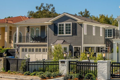Example of a classic exterior home design in Los Angeles