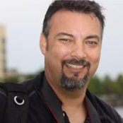 Loren Gill's photo