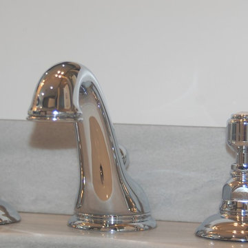 Ridgefield Classic Hall Bath