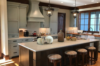 Example of a classic kitchen design in Other