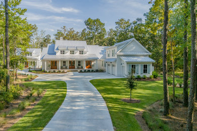 Inspiration for a coastal exterior home remodel in Atlanta