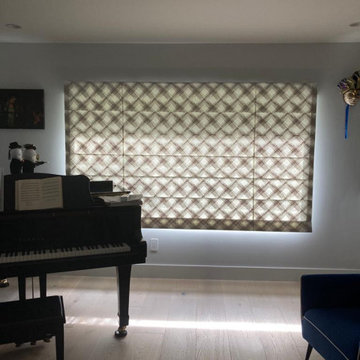 Elegant Roman Shades with Discreet Printing: Santa Clarita Living Room