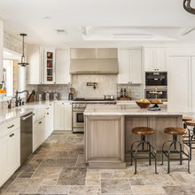 Sainte-Maxime travertine flooring
