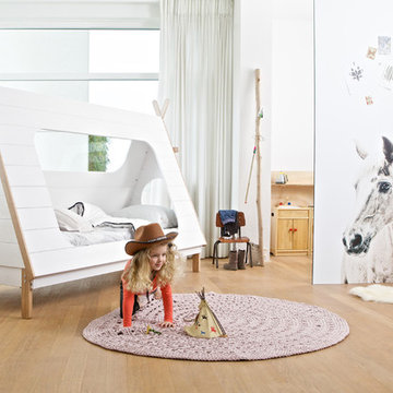 Viele Möbel für das Kinderzimmer von Woood aus Niederlanden