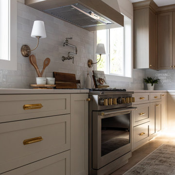 Timeless Chic: Elegant Neutral Kitchen
