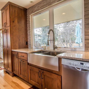 75 Most Popular Midcentury Kitchen With Beige Splashback