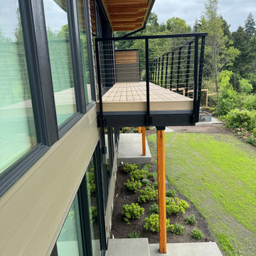 Custom Second-Story Redmond Deck