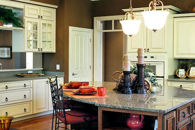 Inspiration for a timeless kitchen remodel in Cincinnati