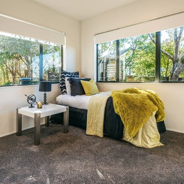 Waiheke Island, Junction Rd, Partial Staging