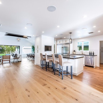 Contemporary Kitchen Sherman Oaks