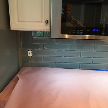 Slate tile floor in versailles
