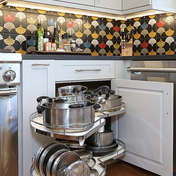 White Kitchen with Fan Tile