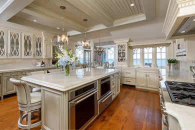 Inspiration for a large timeless kitchen remodel in Portland Maine