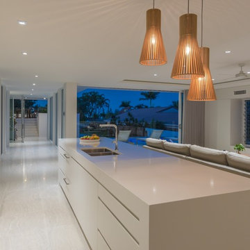 Plantation House - Award Winning Contemporary Beach House