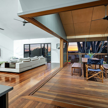 Manly, QLD renovation to capture city views