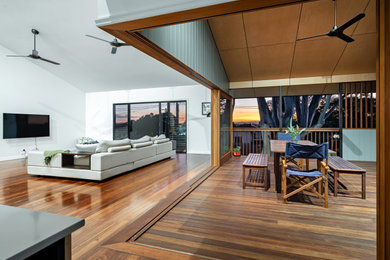 Manly, QLD renovation to capture city views