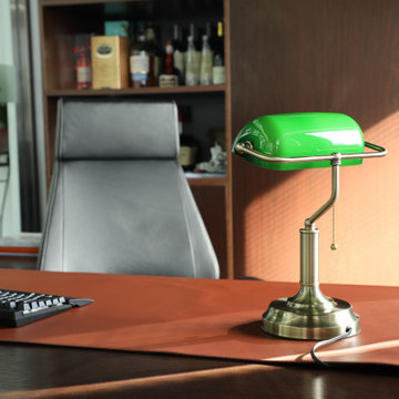 Creating the Perfect Workstation: Selection and Sharing of Table Lamps