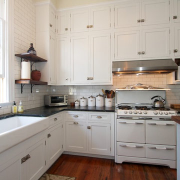 Semi-Custom Kitchen Cabinets in Oakland