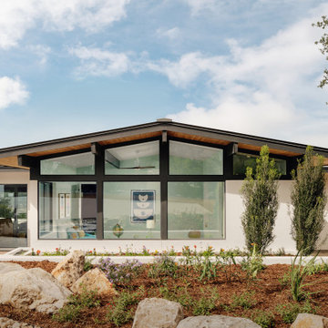 Atomic Ranch Midcentury Modern Project House