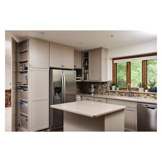 Ferndale North - Modern - Kitchen - Minneapolis - by Fox Interiors