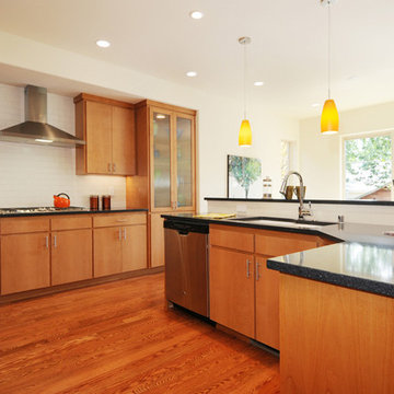 Kitchens & Dining Areas