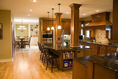 Example of a minimalist home design design in Austin