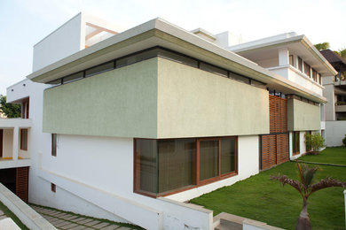 Cette image montre une maison design.
