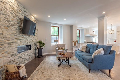 Inspiration for a timeless living room remodel in New York