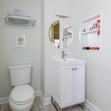 Small Vanity with Wall Niche