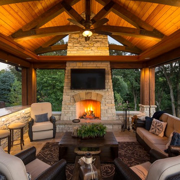 Comfort in the Cabana – Unbelievably Fun Outdoor Living