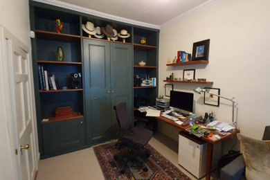 エディンバラにあるコンテンポラリースタイルのおしゃれなホームオフィス・書斎の写真