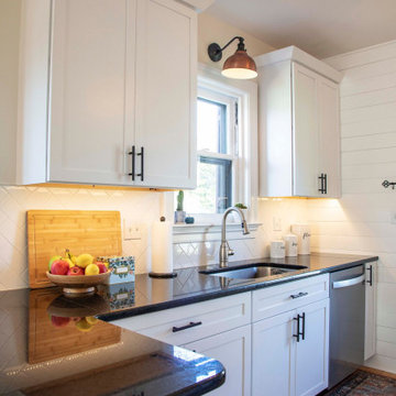 Classic Black and White Kitchen