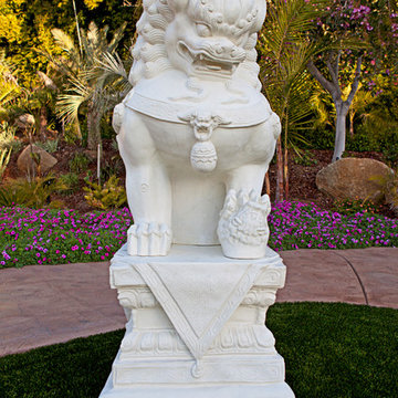 Foo Dog Statue - Left Facing with Base