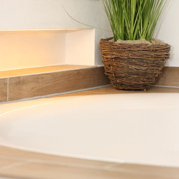 Wellnessbad mit runder Badewanne