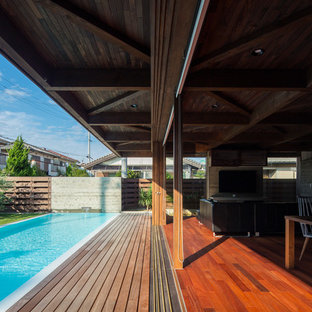 他の地域の長方形コンテンポラリースタイルのおしゃれなプールの写真