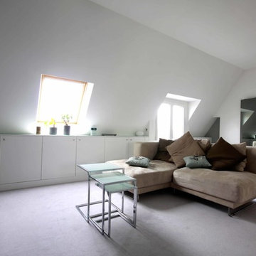appartement parisien sous combles "comme une maison de poupee"