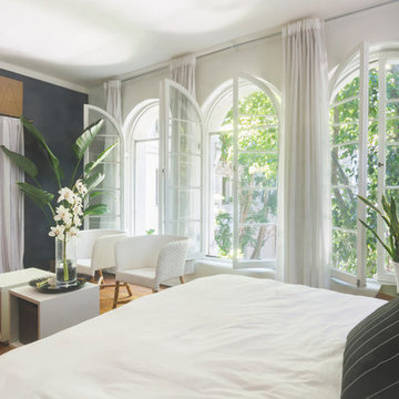 My Houzz: Glam Black-and-White Style in a 550-Square-Foot Studio
