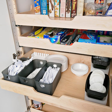 Kitchen & Closet Organization -- Lawrence, New York