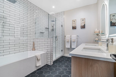 Inspiration for a modern bathroom remodel in Vancouver